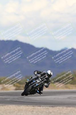 media/Nov-16-2025-Race Pace (Sun) [[8c5fa54630]]/Non Verified Riders (1st 20 Minutes)/5-Turn 15 (110pm)/